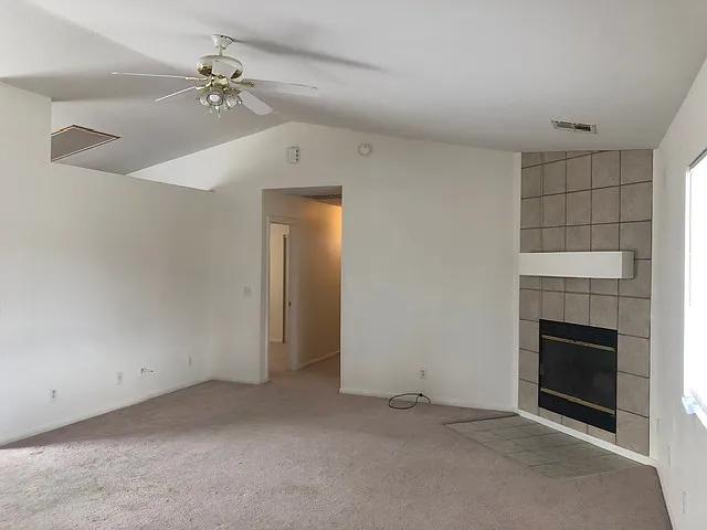 941 Lone Pine Rd — Photo 3