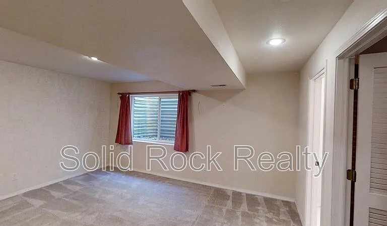 8175 Saint Helena Dr — Photo 20