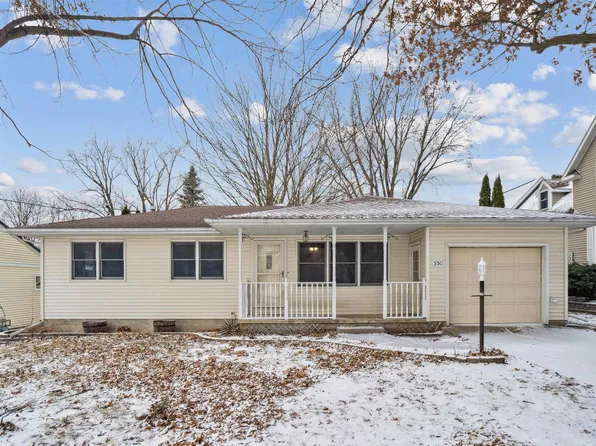 330 E Franklin St, Denver, IA 50622