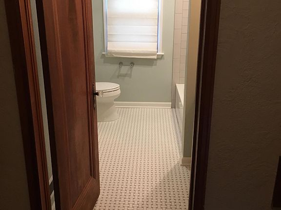 5th image of 1112 Northwest Blvd