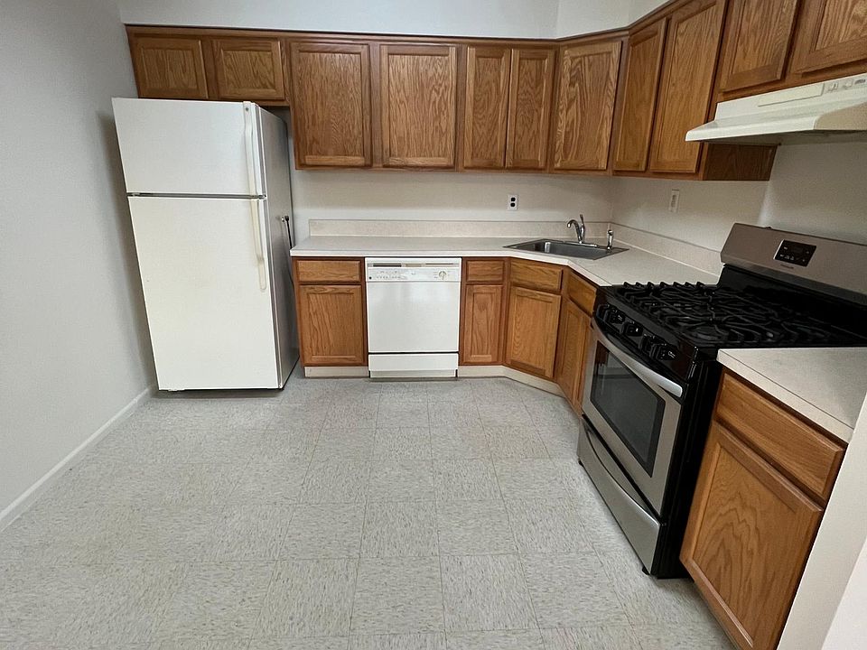 1st image of 2300 Bell Blvd Floor 2