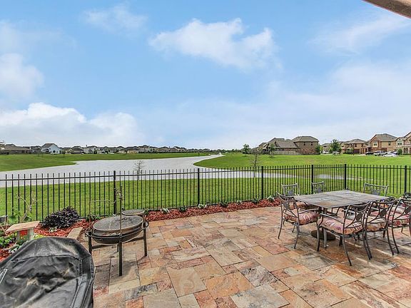 4th image of 4430 N Vineyard Meadow Ln