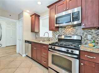 68 Lawrence Ct APT D, White Plains, NY 10603