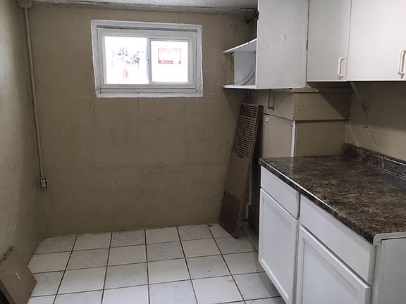 2nd image of 318-320 N Darr Ave