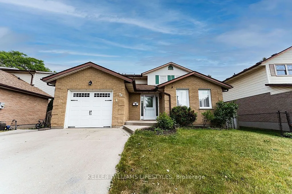 4 bed, $2,750 — Photo 1