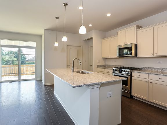 3rd image of 6464 Doral Dr
