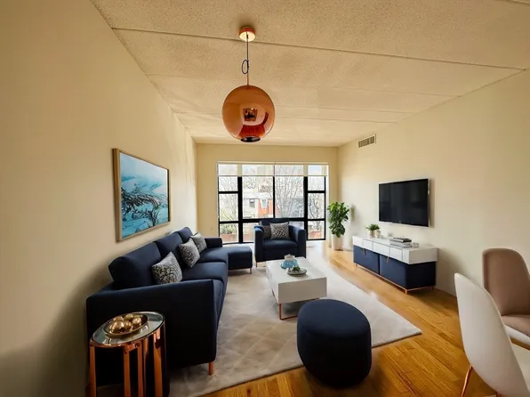 170 Gore St APT 308, Cambridge, MA 02141