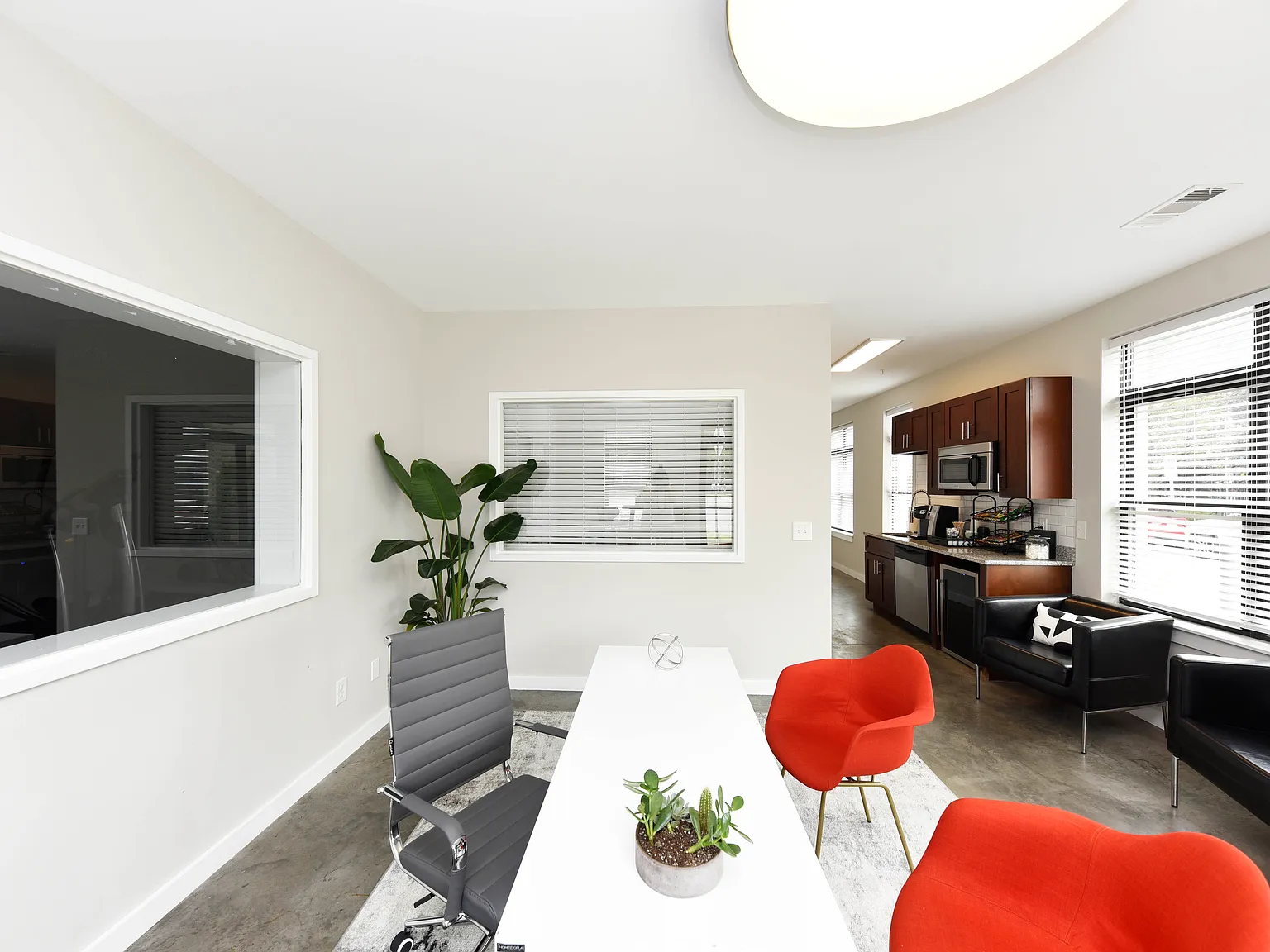 Ellis Germantown — Photo 2