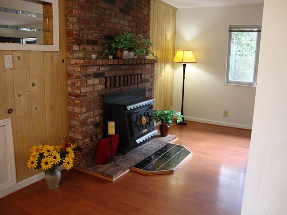 2nd image of 2665 Morrene Dr