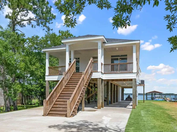 36452 Boykin Blvd, Lillian, AL 36549