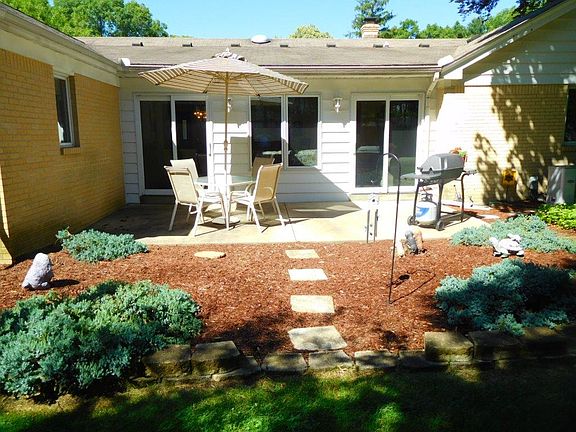 Backyard Patio Area 