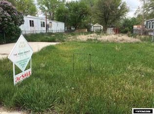 1123 S 5th St, Douglas, WY 82633