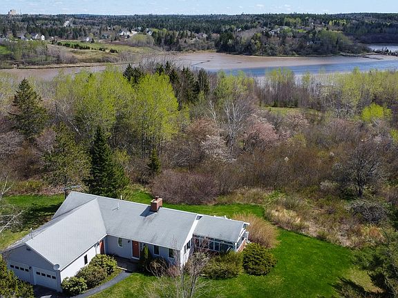 2nd image of 150 Looks Point Rd
