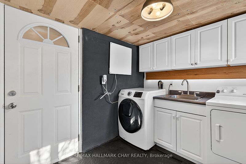 Toronto House for rent - 2 Bedrooms — photo 3