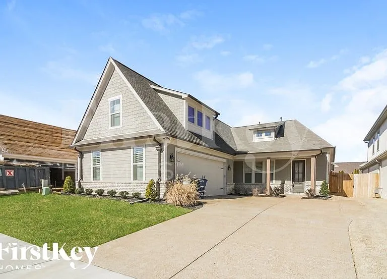 10242 Evergreen Manor Cv — Photo 1