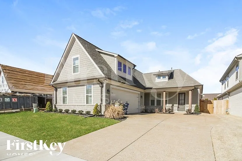 10242 Evergreen Manor Cv