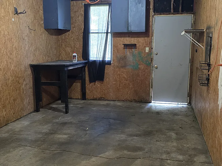 635 Steahlin Ave — Photo 9
