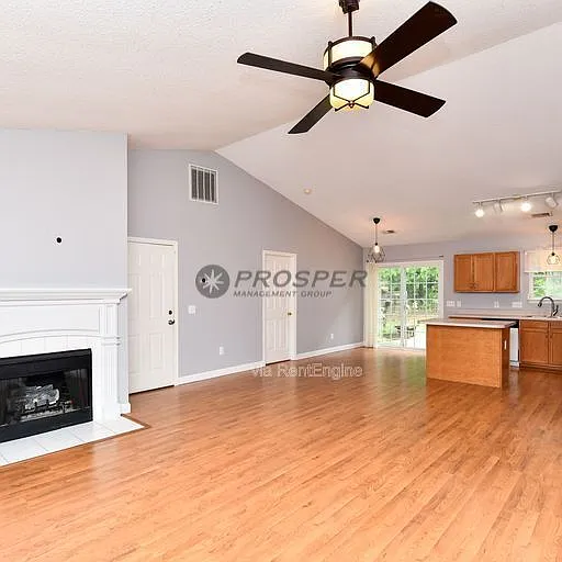 1925 Country Apple Ct — Photo 6