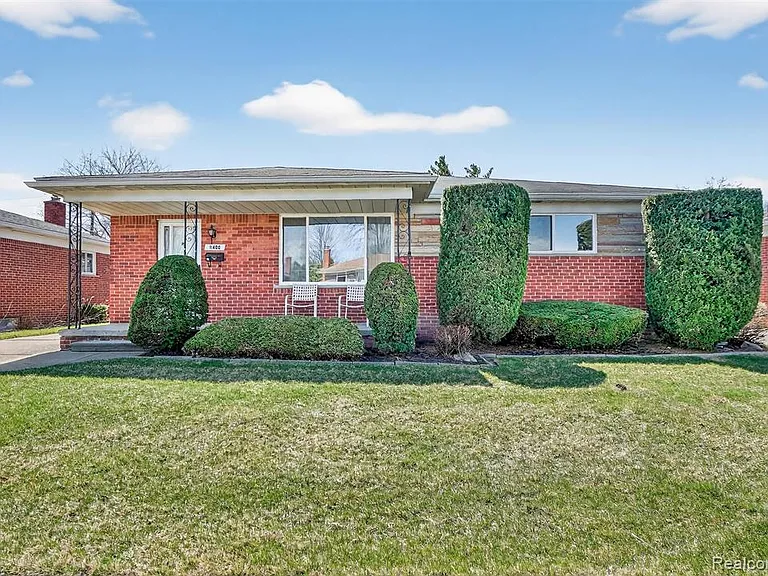 11480 Hanford Dr — Photo 2