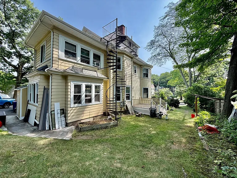 163 Walnut St #1 — Photo 25