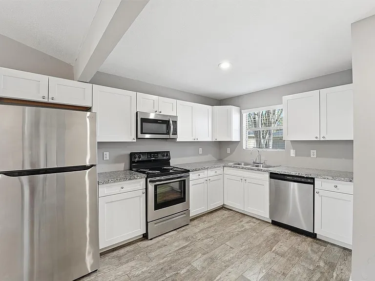 3500 Balboa Cir — Photo 6