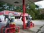 3rd image of 420 Pershing Hwy