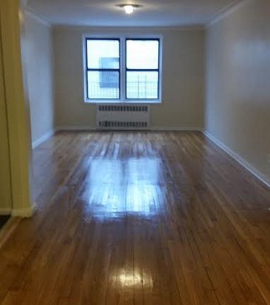 2nd image of 520 E 21st St APT 5R