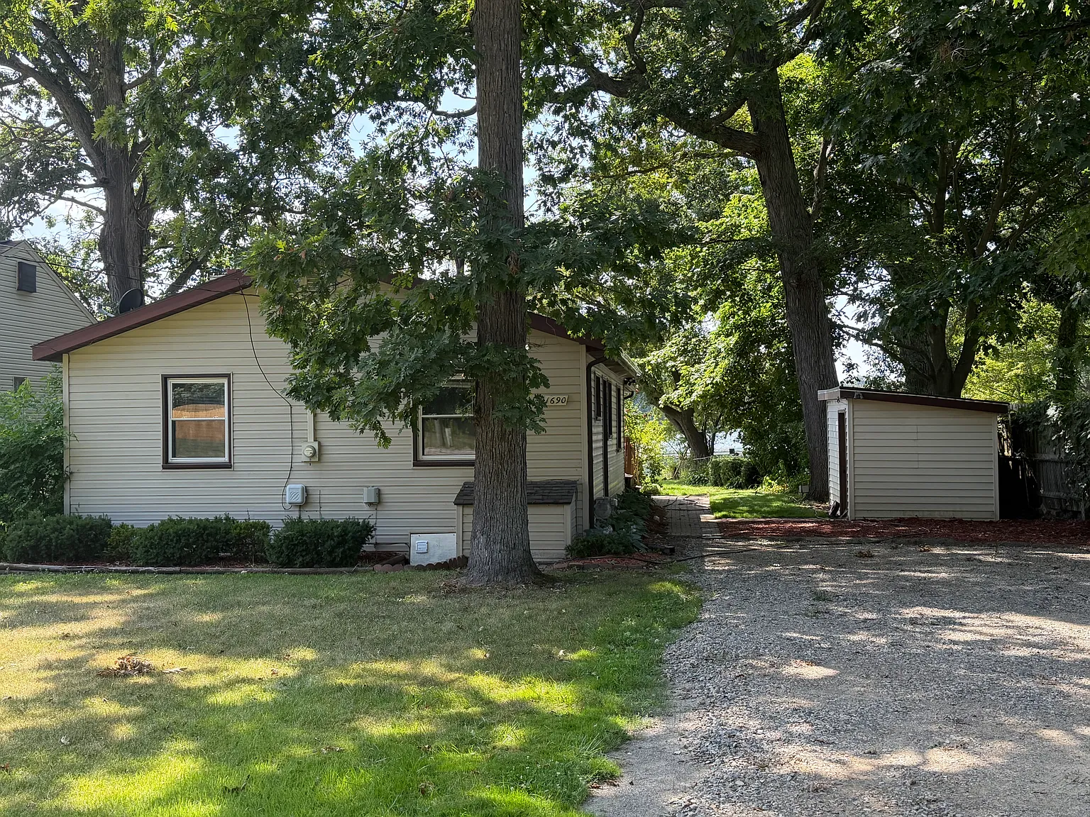 2 bed, 1032 sqft, $1,850 — Photo 1