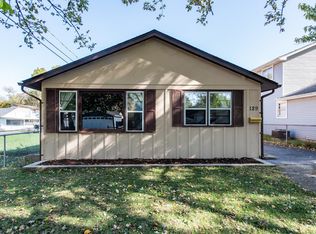 129 Bellevue Dr, Round Lake Park, IL 60073