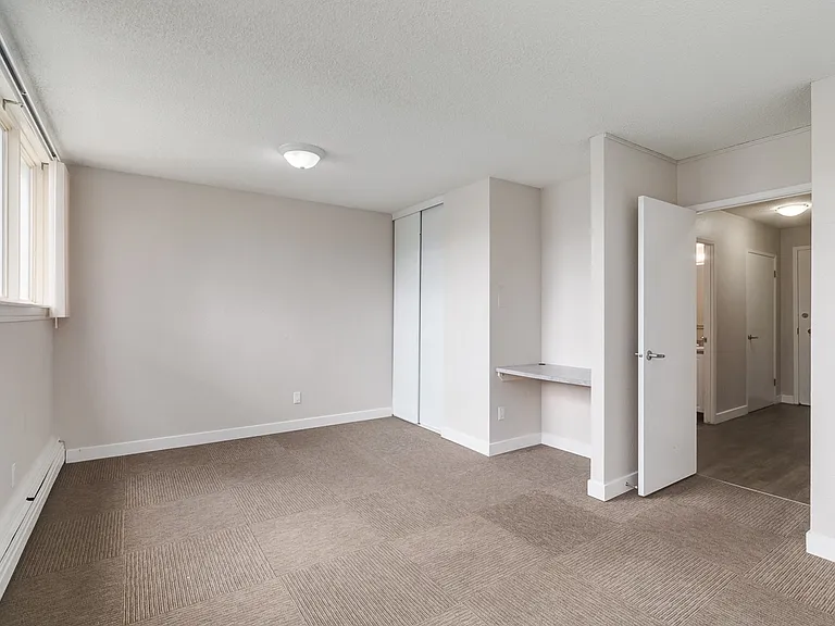 9700 Bonaventure Dr SE — Photo 34