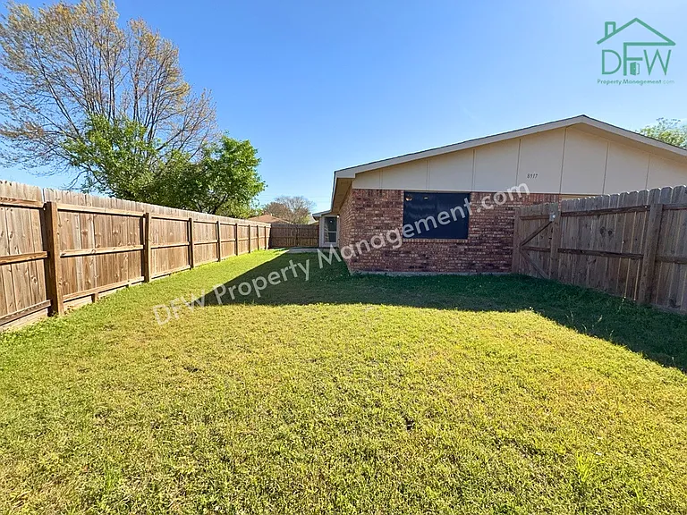 8917 Vernon Dr — Photo 19