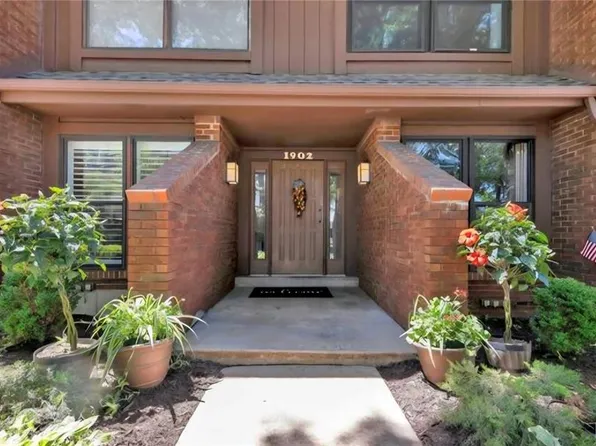 1902 Meadowtree Ln APT 2, Saint Louis, MO 63122