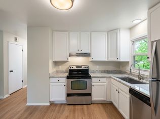 451 Bonnie Rd #A, Cottage Grove, WI 53527