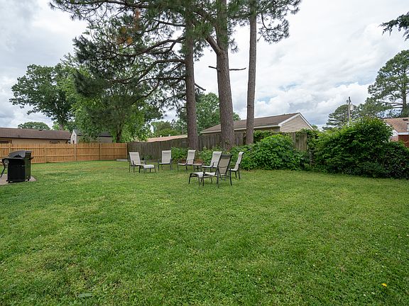 4th image of 769 De Laura Ln