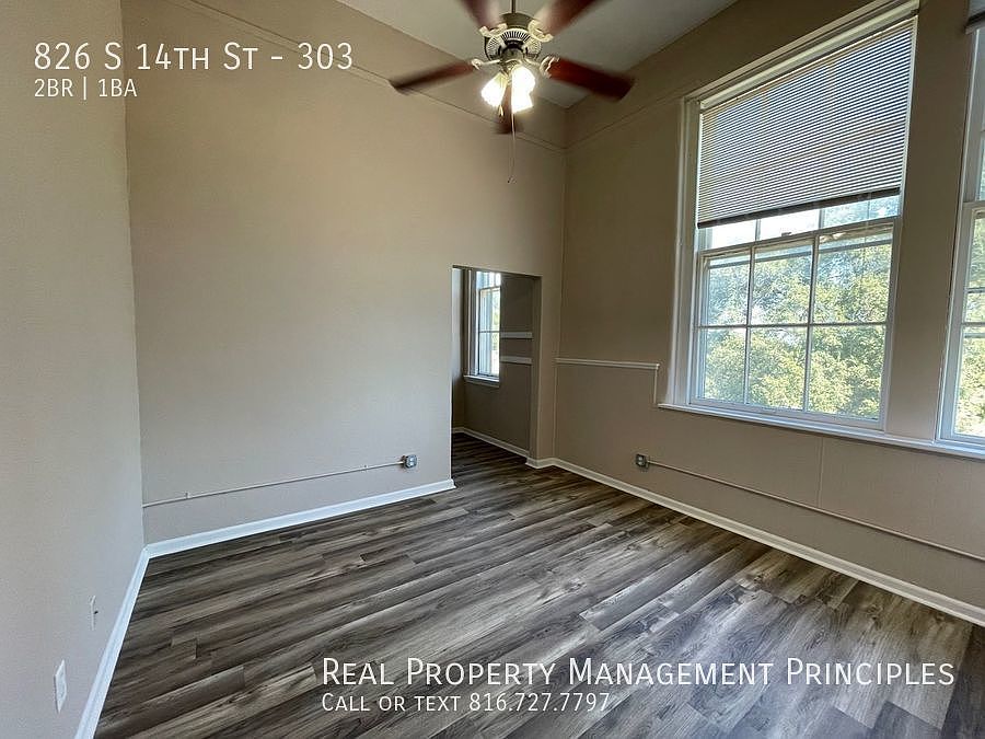 826 S 14th St Saint Joseph MO Zillow