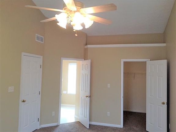 3rd image of 636 Harvest Meadows Dr