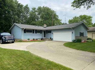 307 Cedarwood Dr, Flushing, MI