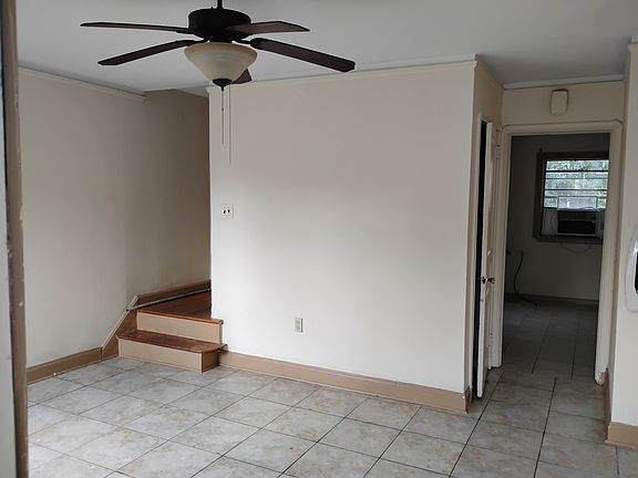 3rd image of 2526 Olive St #1