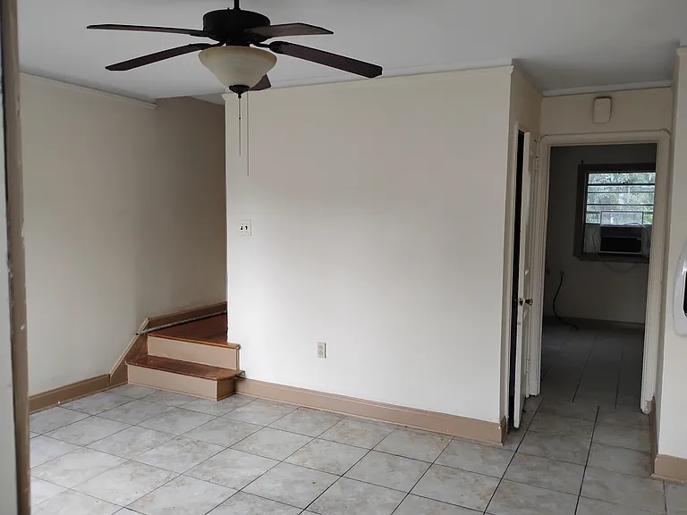 2526 Olive St #1 — Photo 3