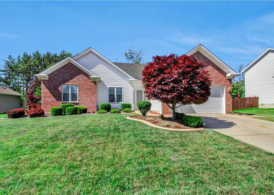 1st image of 29 Brook Ln