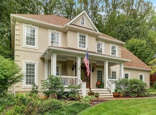 4500 Jamesford Dr, Jamestown, NC 27282