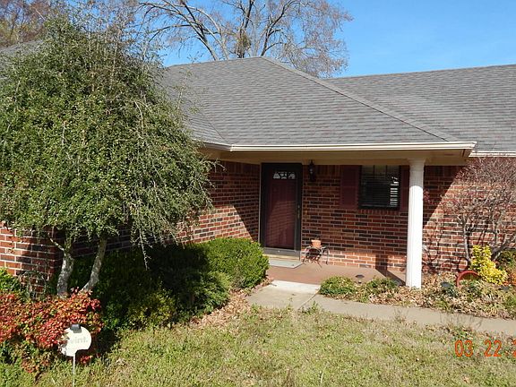 2nd image of 1004 Nightingale Ln