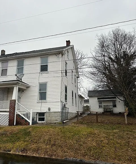 207 Depaul St — Photo 1