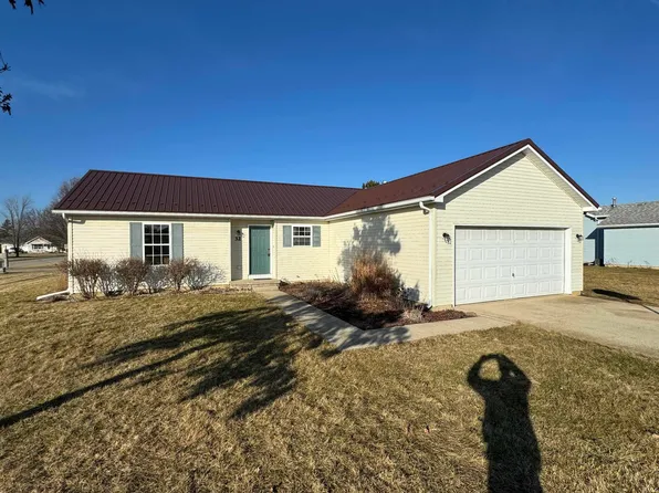 32 Chrysler Ave, Wabash, IN 46992