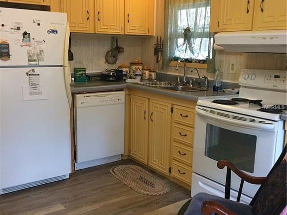 2nd image of 31252 Hillside Dr