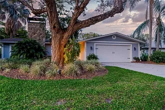 5610 Creekwood Dr — Photo 3