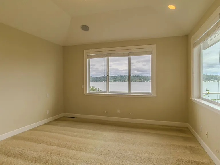 8568 Sand Point Way NE — Photo 26
