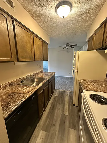 2319 SW Briarwood Plz #104C Photo 1
