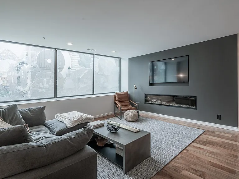 48 W Broadway S #407 — Photo 3