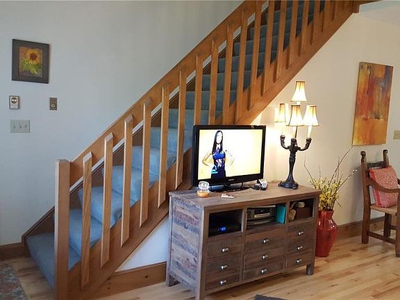 4th image of 14 Cheshire Meadows Ln #14